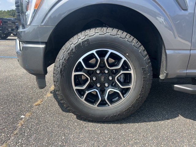 2021 Ford F-150 XLT photo 9