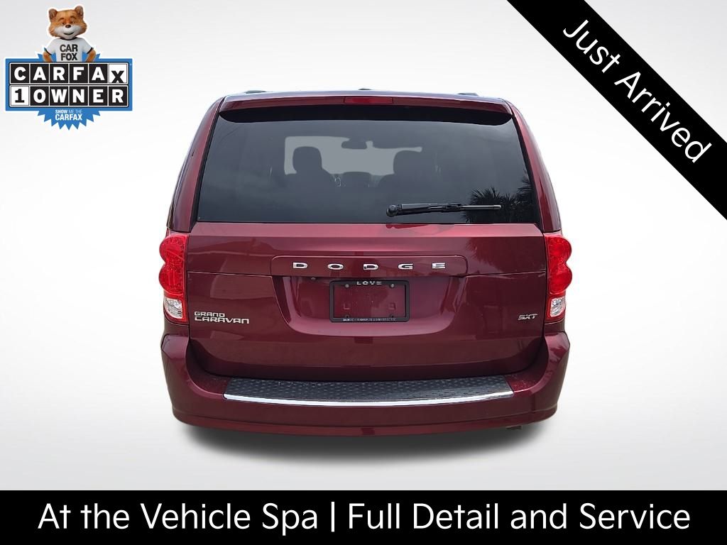 2019 Dodge Grand Caravan SXT photo 2