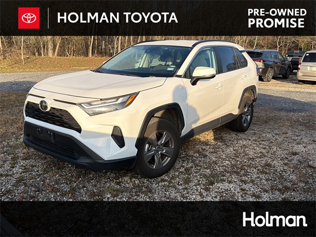 2023 Toyota RAV4 XLE's photo