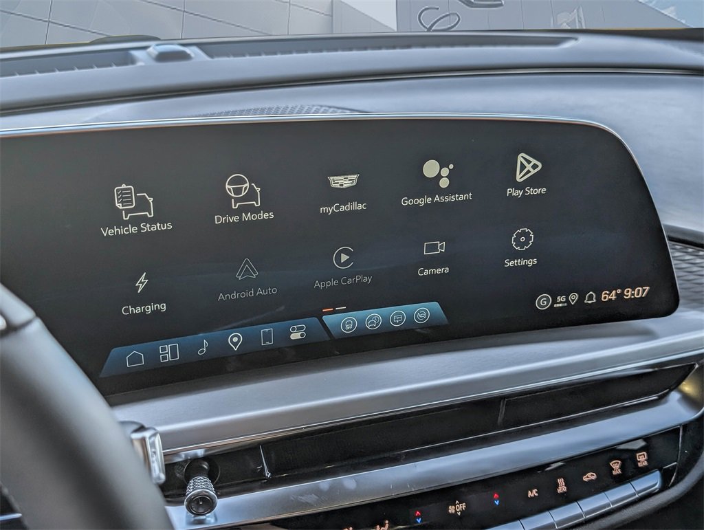 2026 Cadillac Lyriq Luxury photo 28