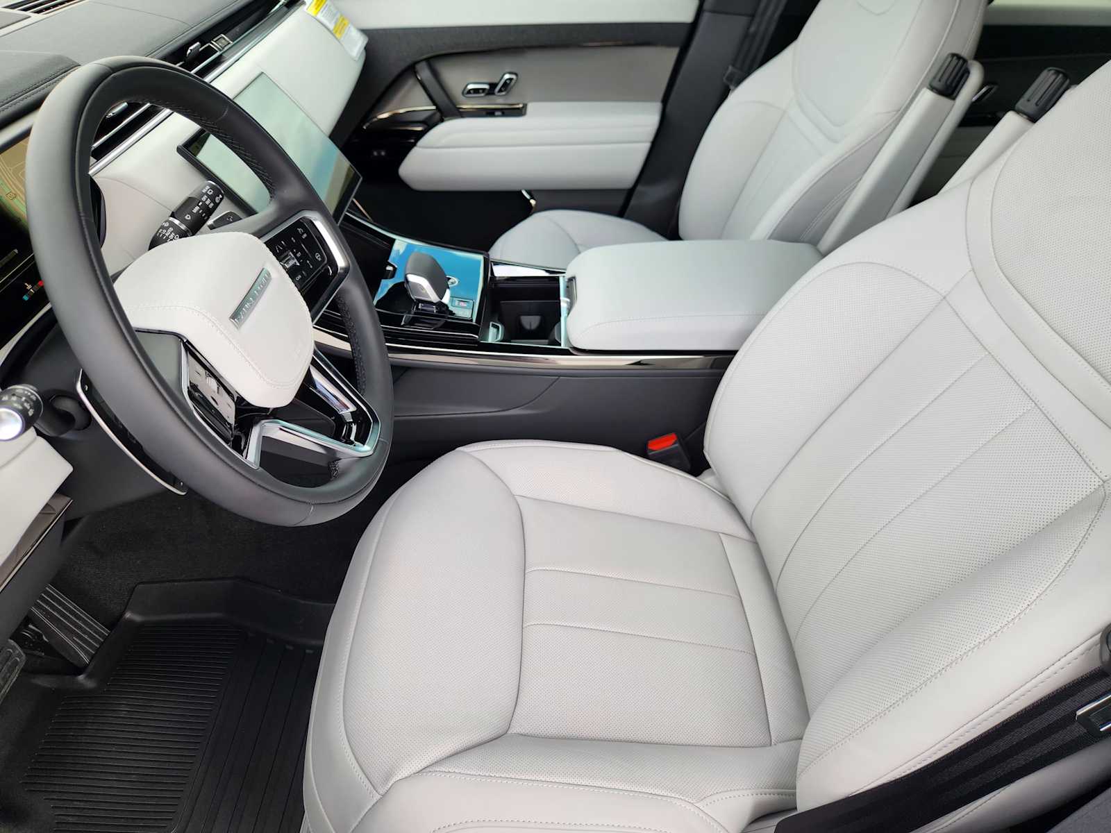 2025 Land Rover Range Rover Sport SE photo 10