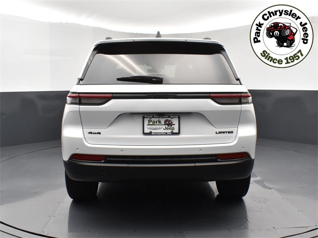 2025 Jeep Grand Cherokee Limited photo 3