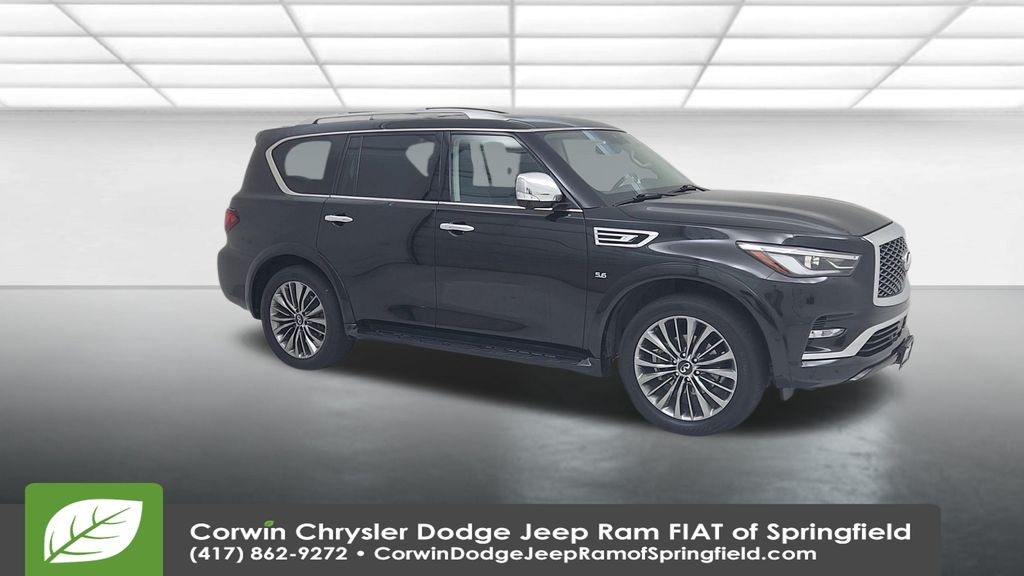2019 Infiniti QX80 Luxe photo 2
