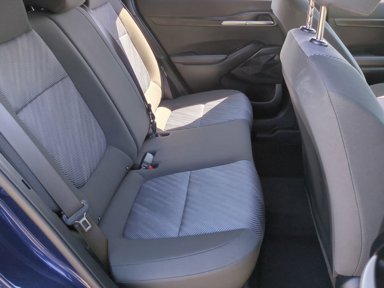 2025 Kia Seltos LX photo 24