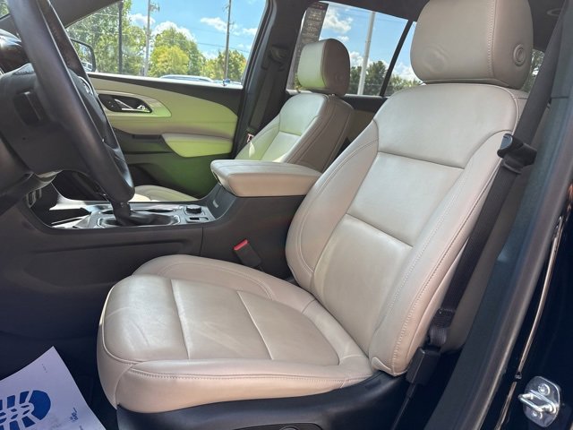 2022 Chevrolet Traverse Leather photo 21