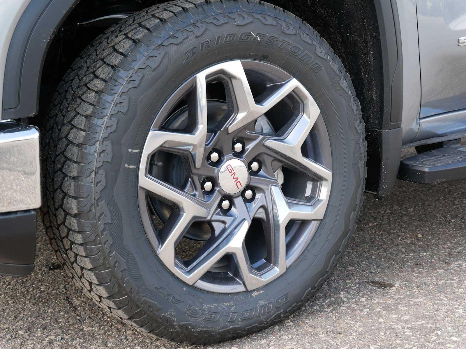 2026 Gmc Sierra 1500 SLT photo 9