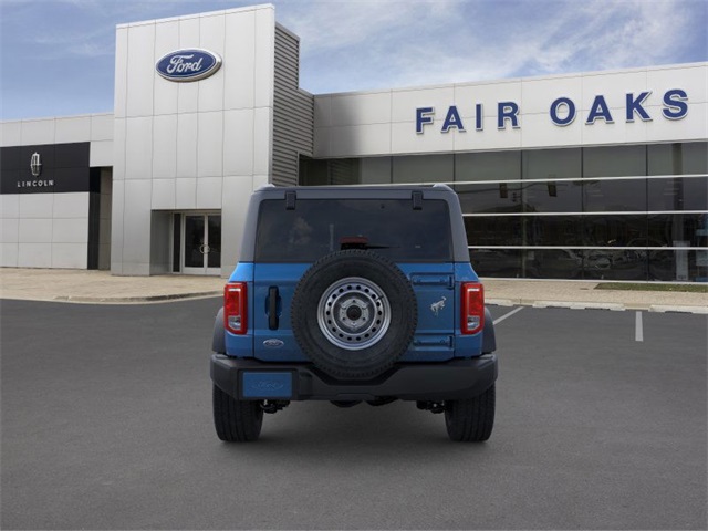 2025 Ford Bronco Base photo 5