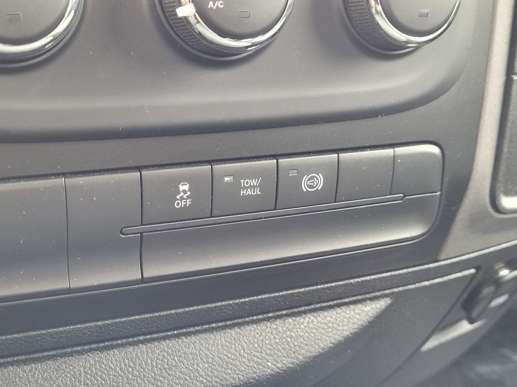 2018 Ram 2500 Tradesman photo 13