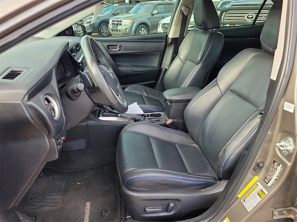 2018 Toyota Corolla XLE XSE photo 18