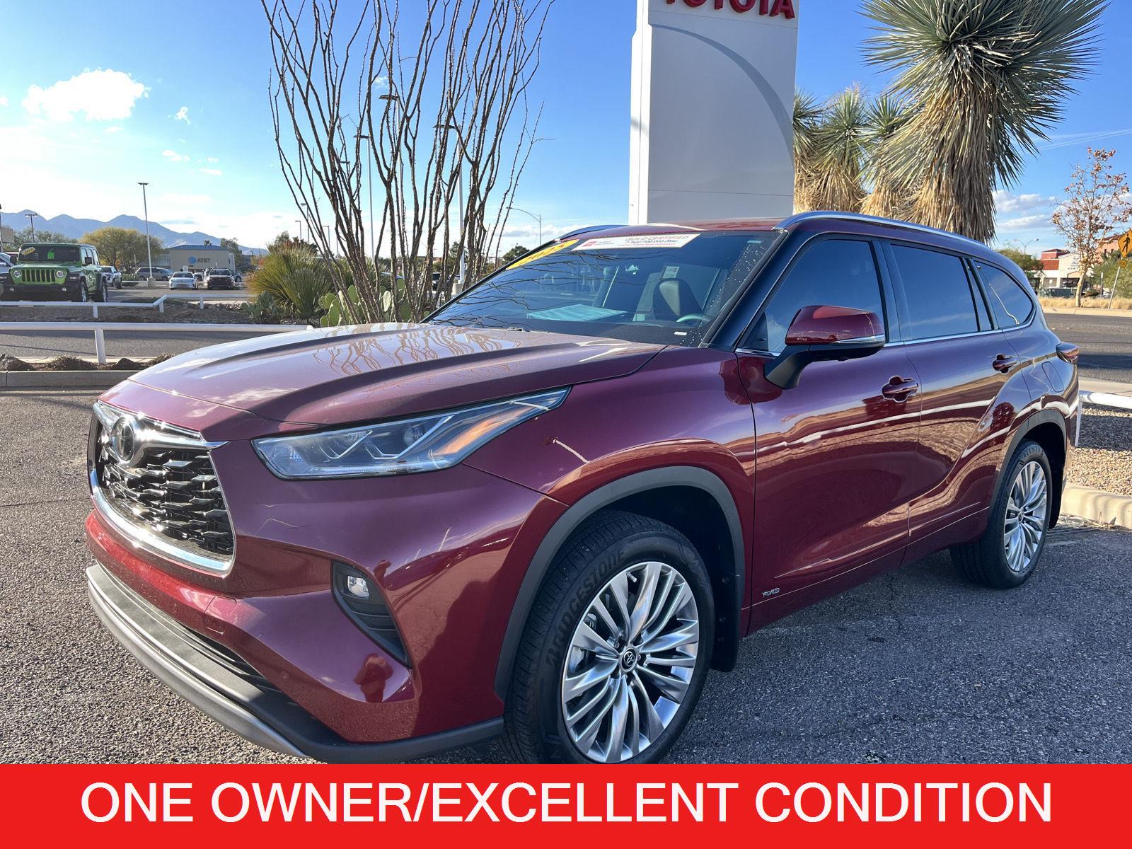 2025 Toyota Highlander Platinum's photo