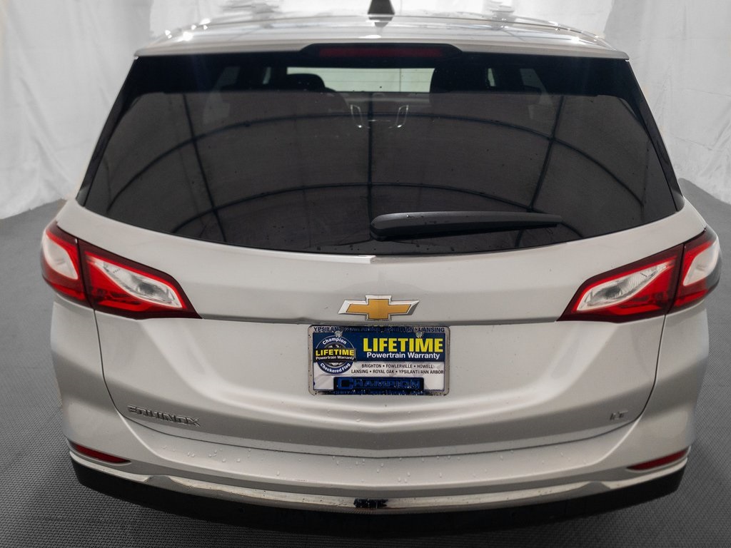 2021 Chevrolet Equinox LT photo 3