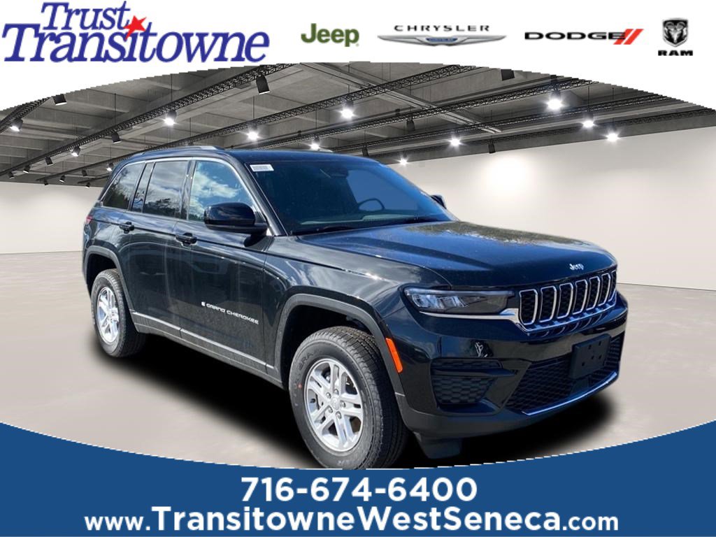 2025 Jeep Grand Cherokee Laredo's photo