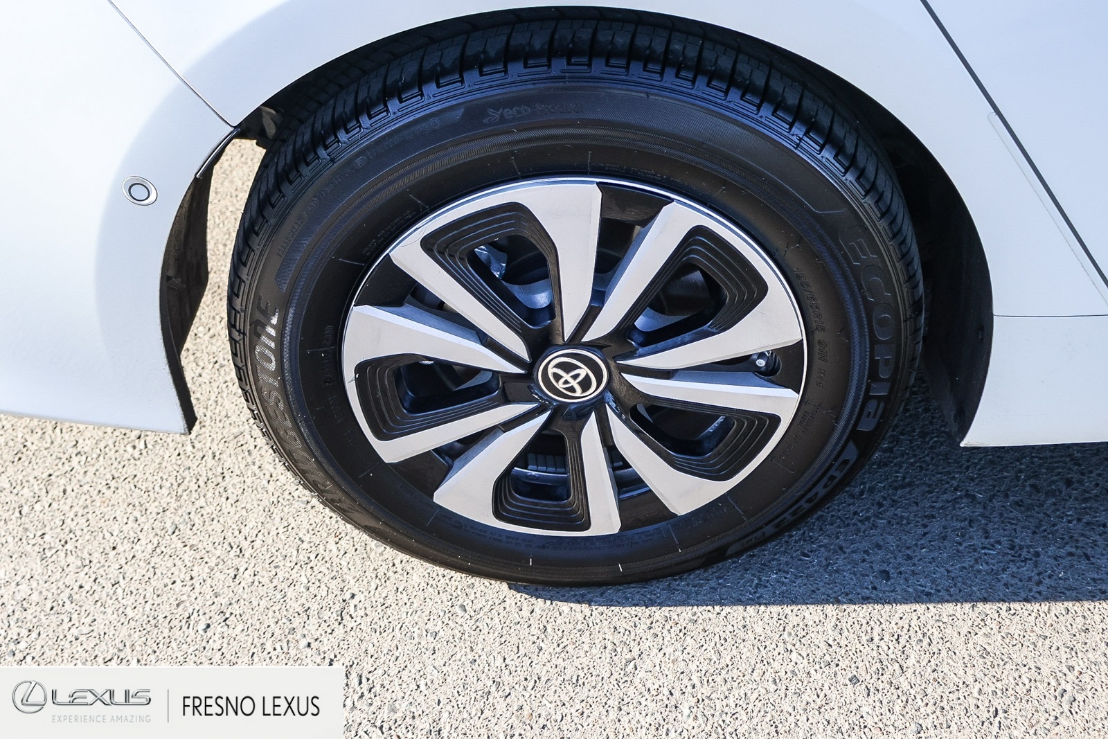2018 Toyota Prius Prime Advanced photo 8