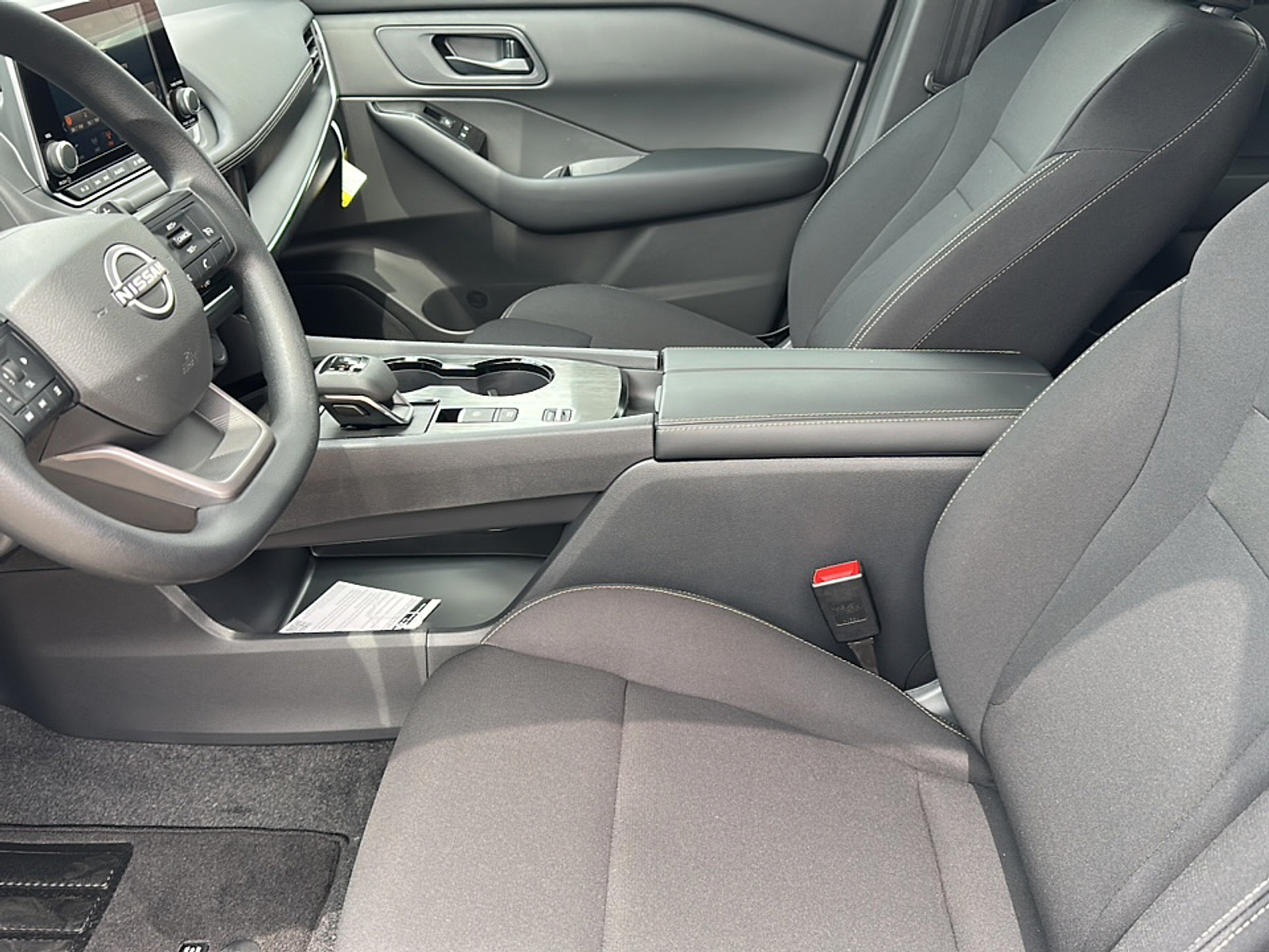2026 Nissan Rogue S photo 3