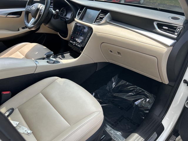 2019 Infiniti QX50 Luxe photo 10