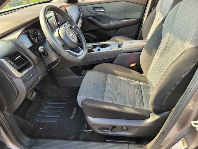2023 Nissan Rogue SV photo 7