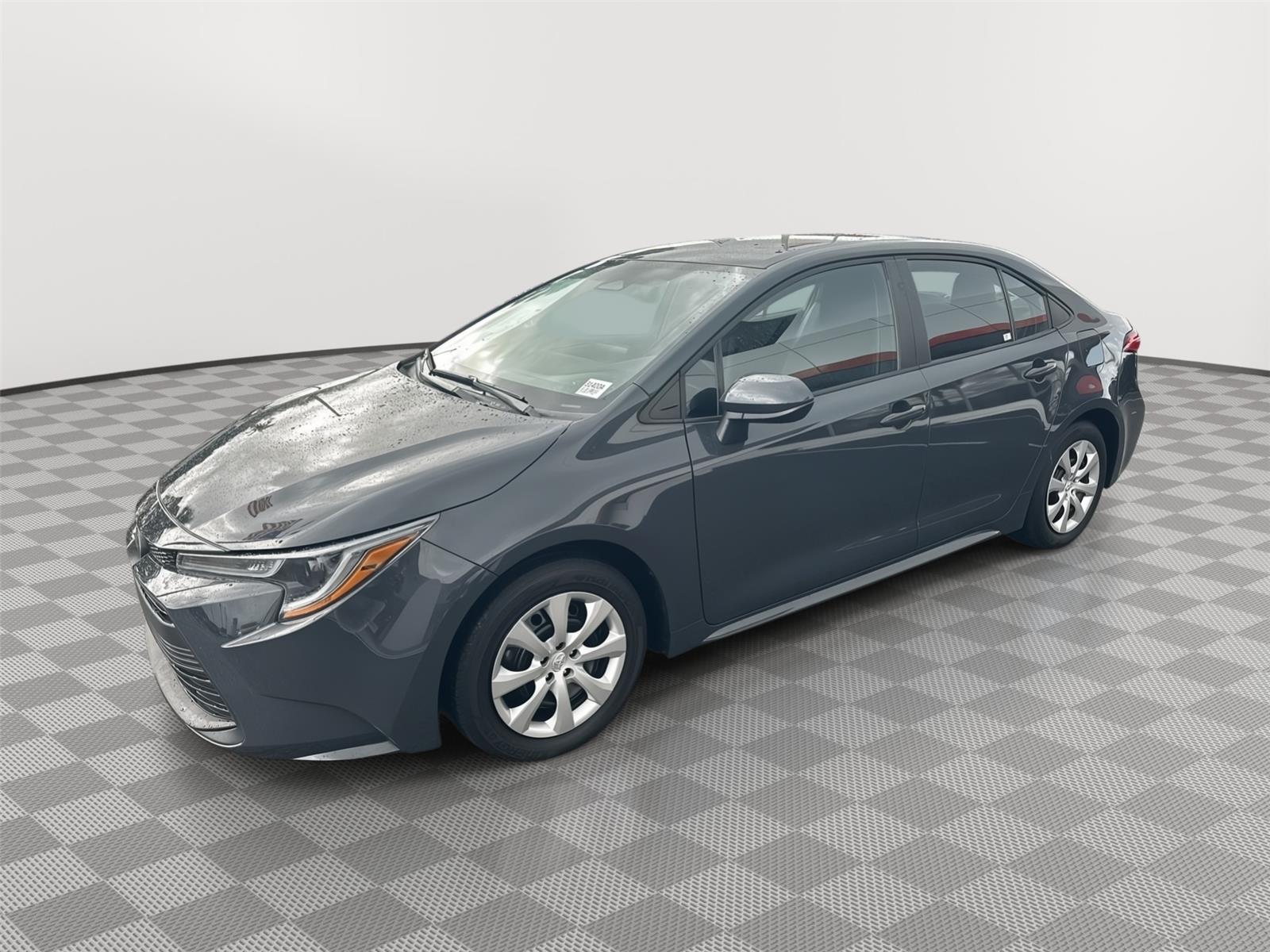 2024 Toyota Corolla LE's photo