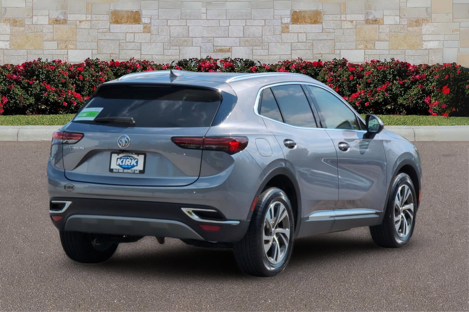 2022 Buick Envision Essence photo 2