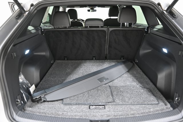 2024 Volkswagen Atlas Cross Sport SEL R-Line photo 18