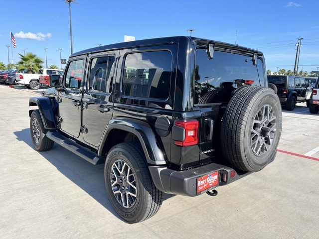 2025 Jeep Wrangler Sahara photo 3