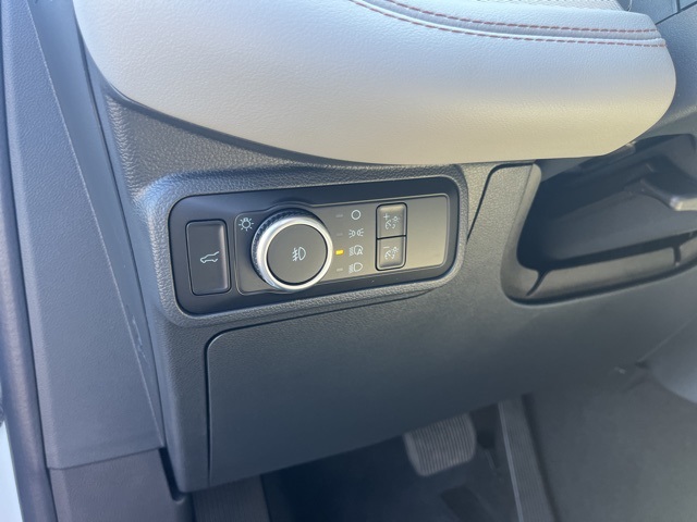 2025 Ford Explorer photo 10