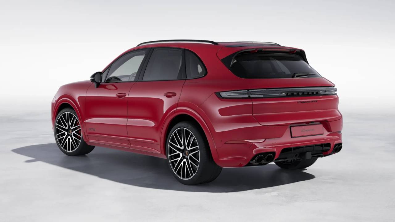 2026 Porsche Cayenne GTS photo 3