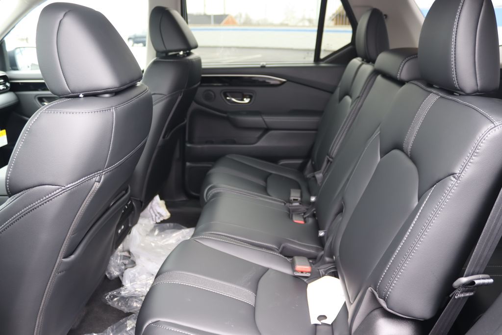 2025 Honda Pilot Touring photo 11