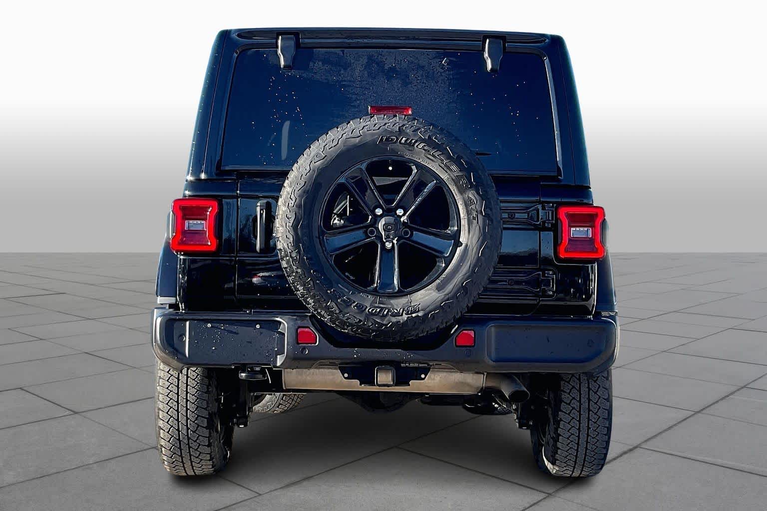 2021 Jeep Wrangler Unlimited Sahara Altitude photo 4