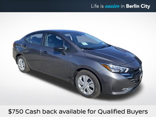 2025 Nissan Versa Sedan S's photo