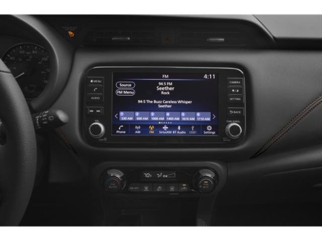 2021 Nissan Kicks SR photo 9