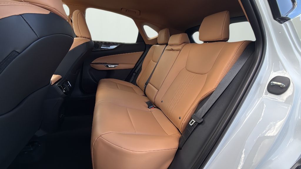 2026 Lexus NX 350 photo 9