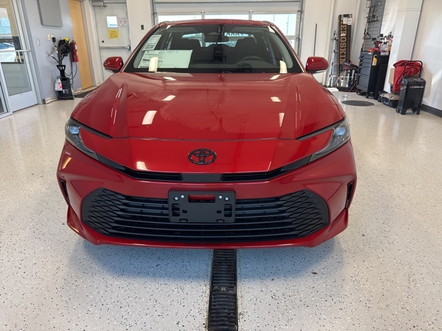 2025 Toyota Camry LE photo 4