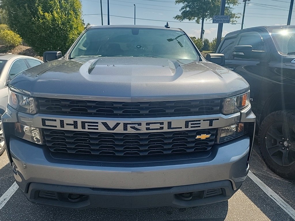 2020 Chevrolet Silverado 1500 Custom photo 2