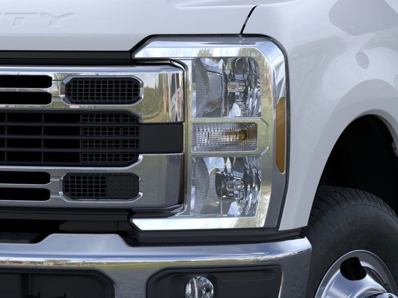 2024 Ford F-350 XLT photo 17