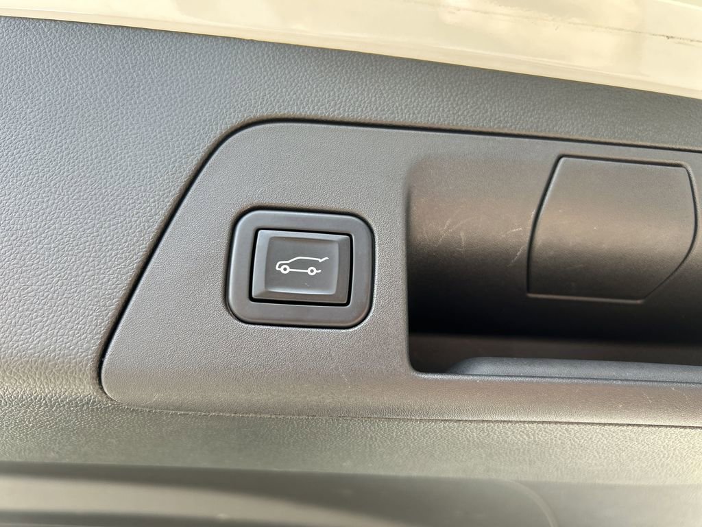 2022 Buick Envision Essence photo 12