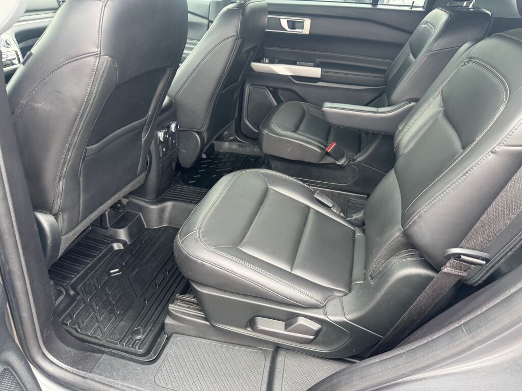 2022 Ford Explorer XLT photo 15