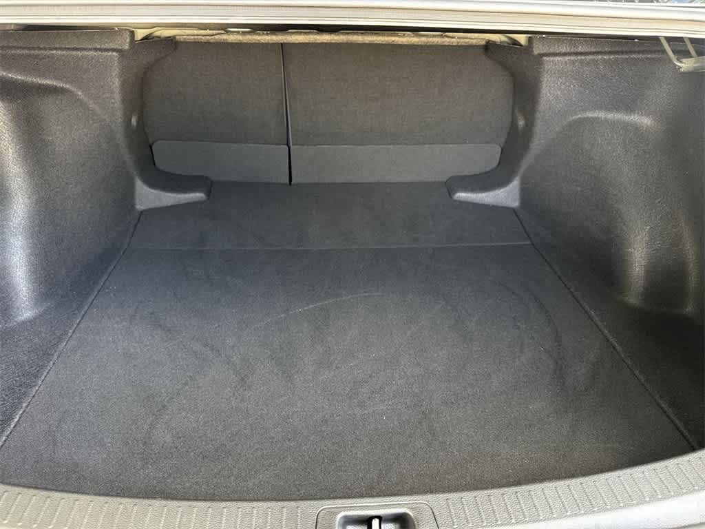 2022 Toyota Corolla LE photo 23