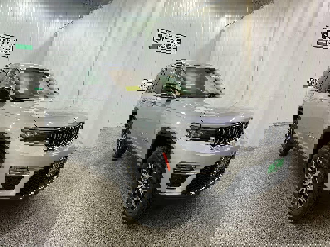 2025 Jeep Grand Cherokee Limited's photo