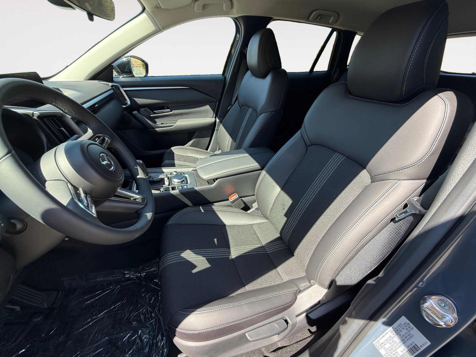 2025 Mazda CX-50 2.5 Select photo 8