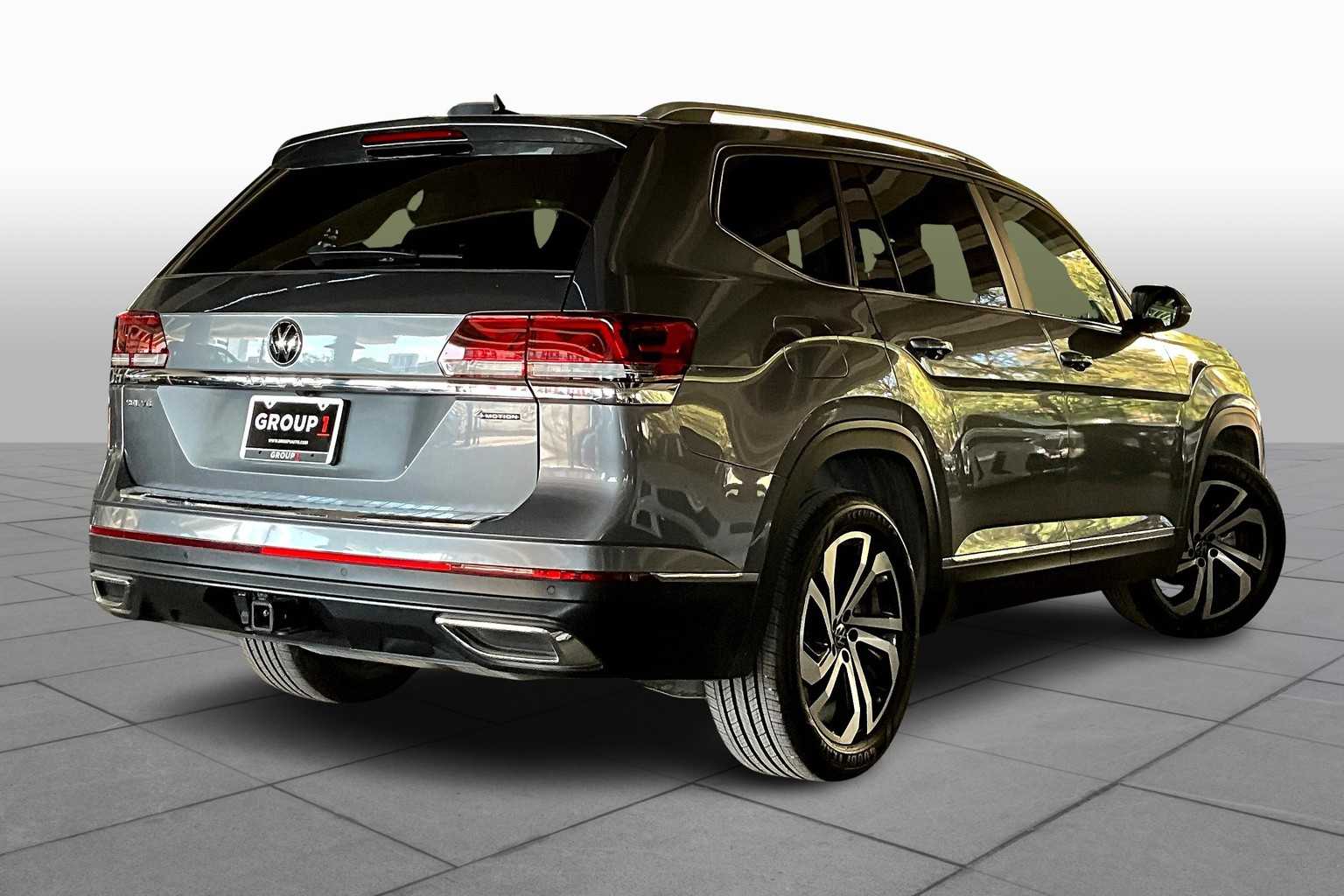 2023 Volkswagen Atlas V6 SEL photo 8