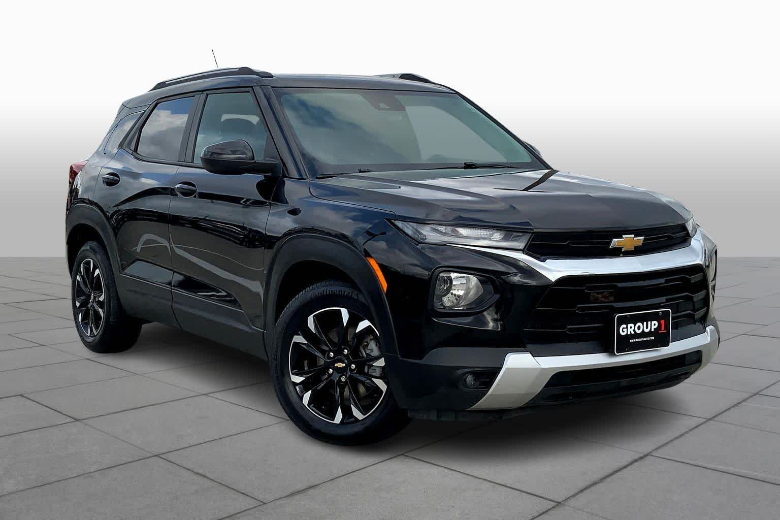2021 Chevrolet Trailblazer LT photo 2