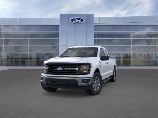 2025 Ford F-150 XLT photo 2