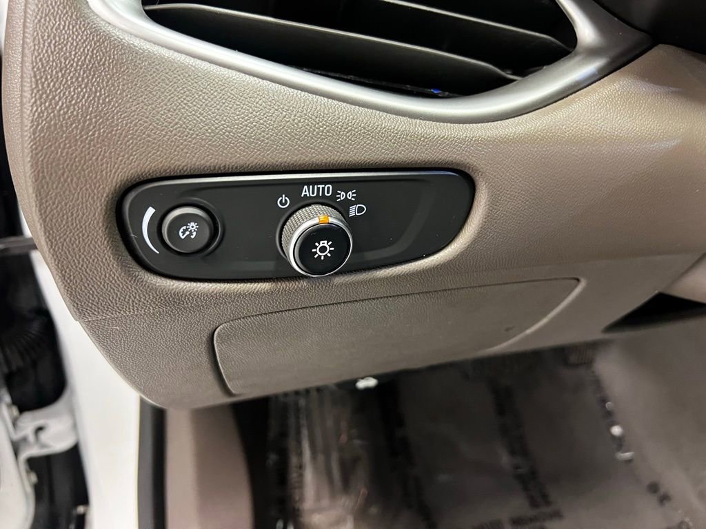 2020 Chevrolet Malibu LS photo 16