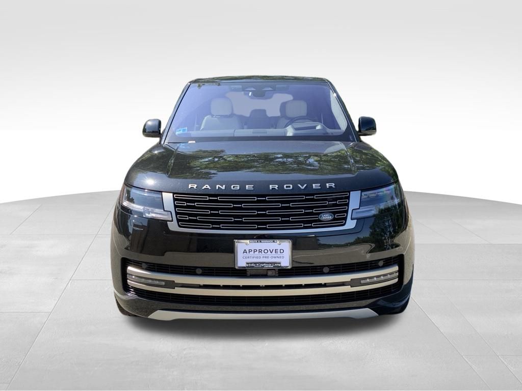 2023 Land Rover Range Rover SE photo 2