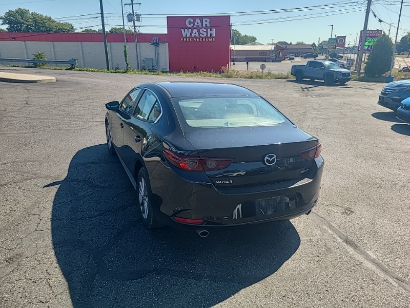 2019 Mazda Mazda3 Base photo 4