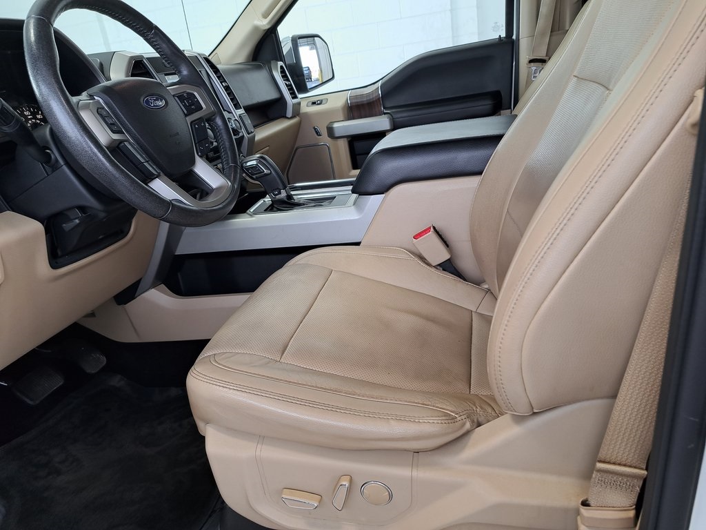 2017 Ford F-150 Lariat photo 24