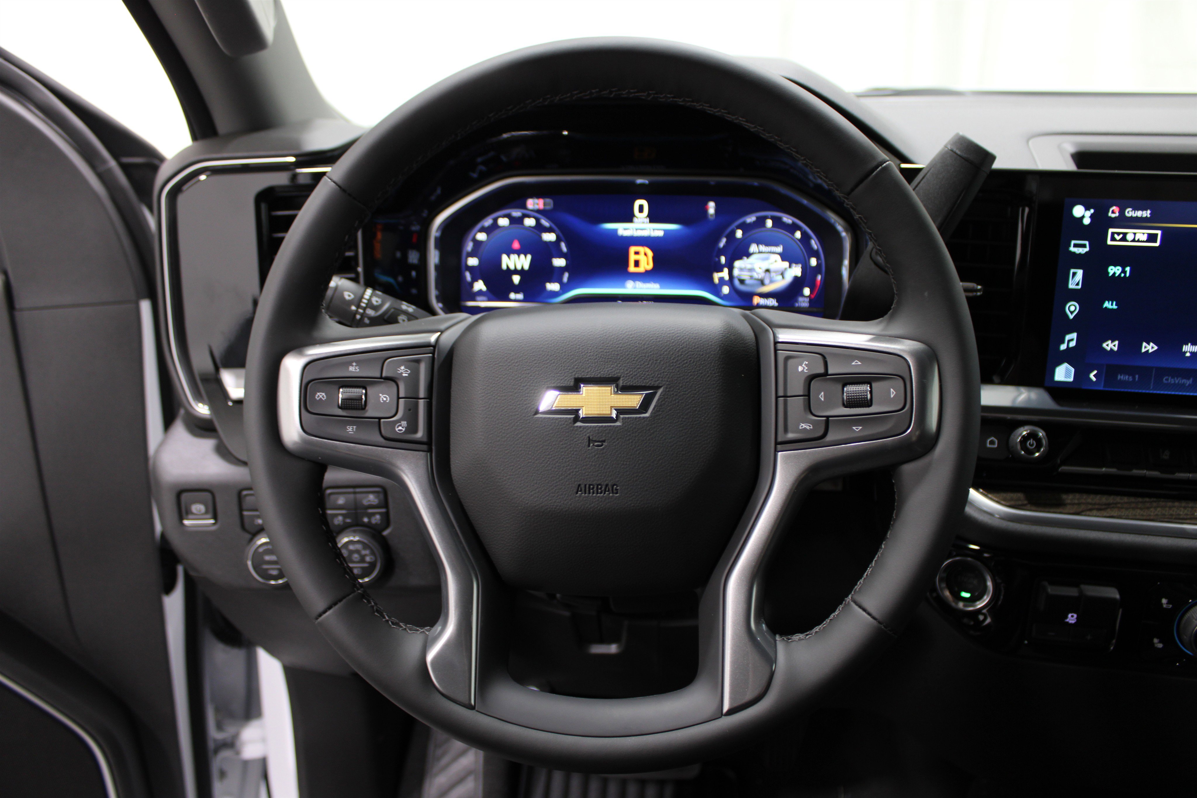 2025 Chevrolet Silverado 2500HD LT photo 7