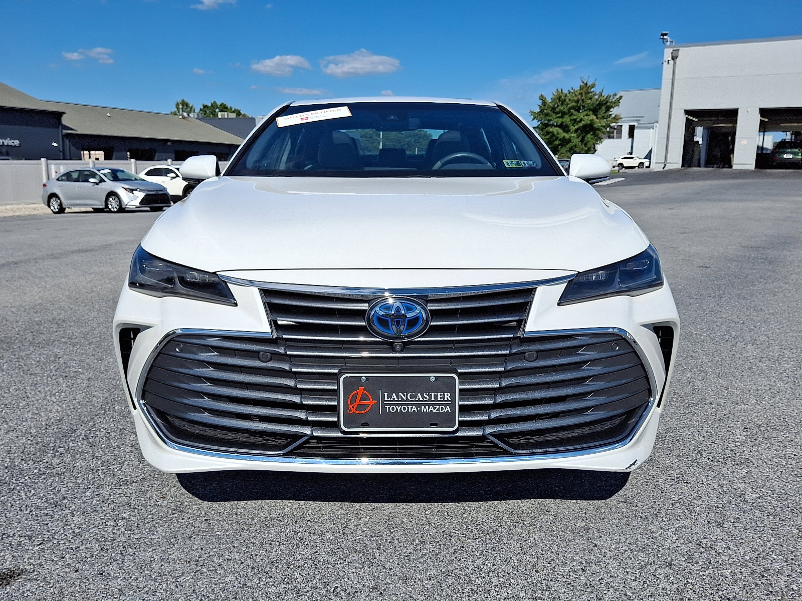 2020 Toyota Avalon Hybrid Limited photo 2
