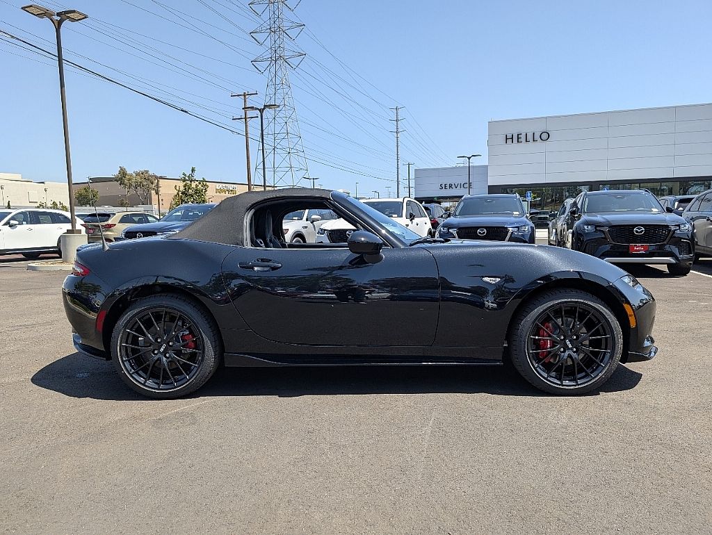 2025 Mazda MX-5 Miata Miata photo 8