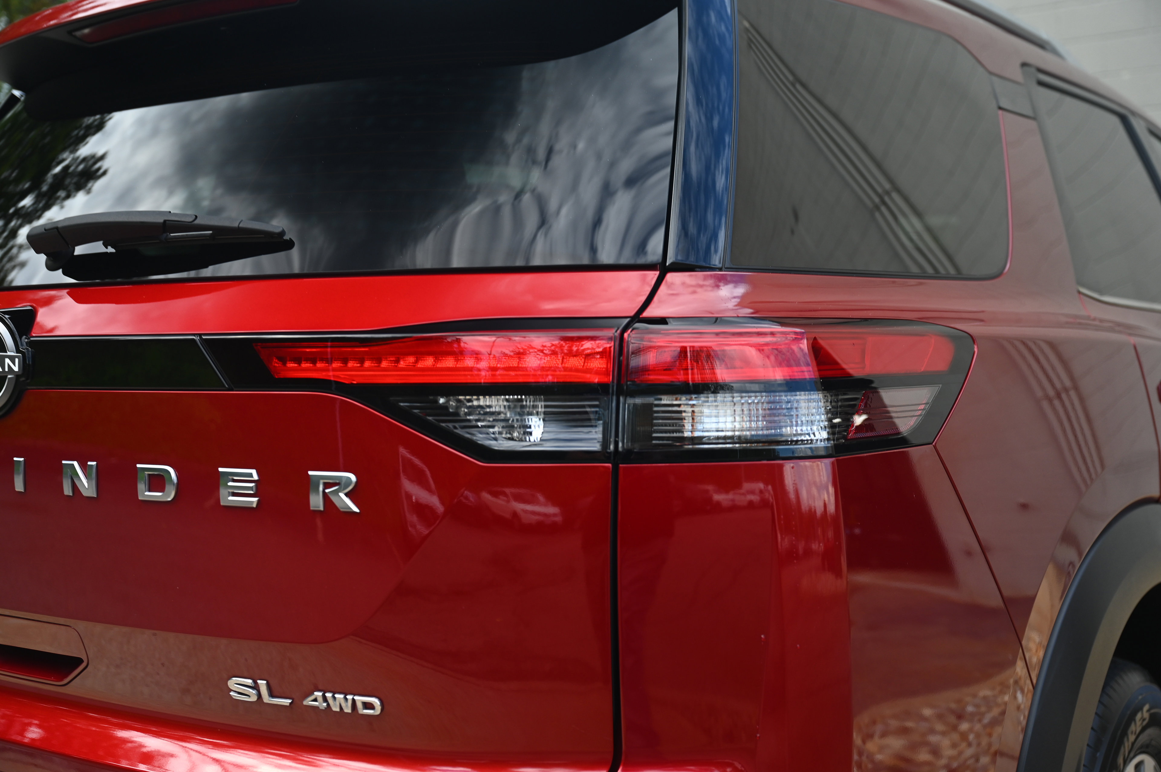 2022 Nissan Pathfinder SL photo 6